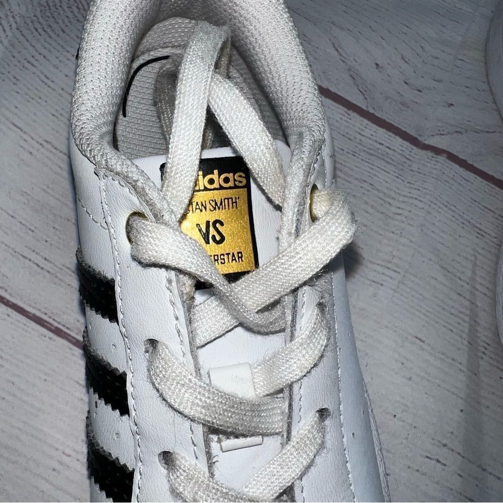 Adidas Kids Superstar Stan Smith White Sneakers With Black Stripe -size 10 Youth - Picture 11 of 13